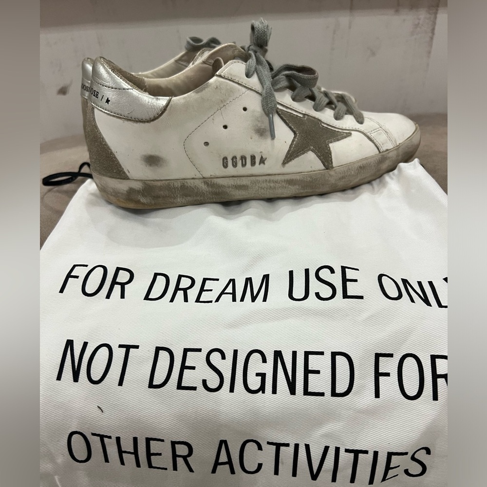 Low Super Star. Excellent condition. Worn handful of times. Dust bag included.